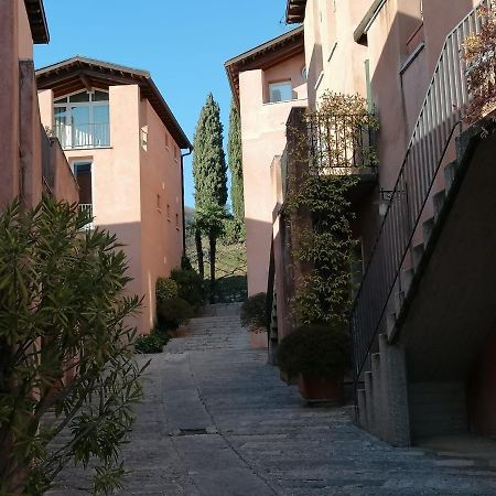 Appartamento In Villa Sul Garda Castion Veronese ภายนอก รูปภาพ